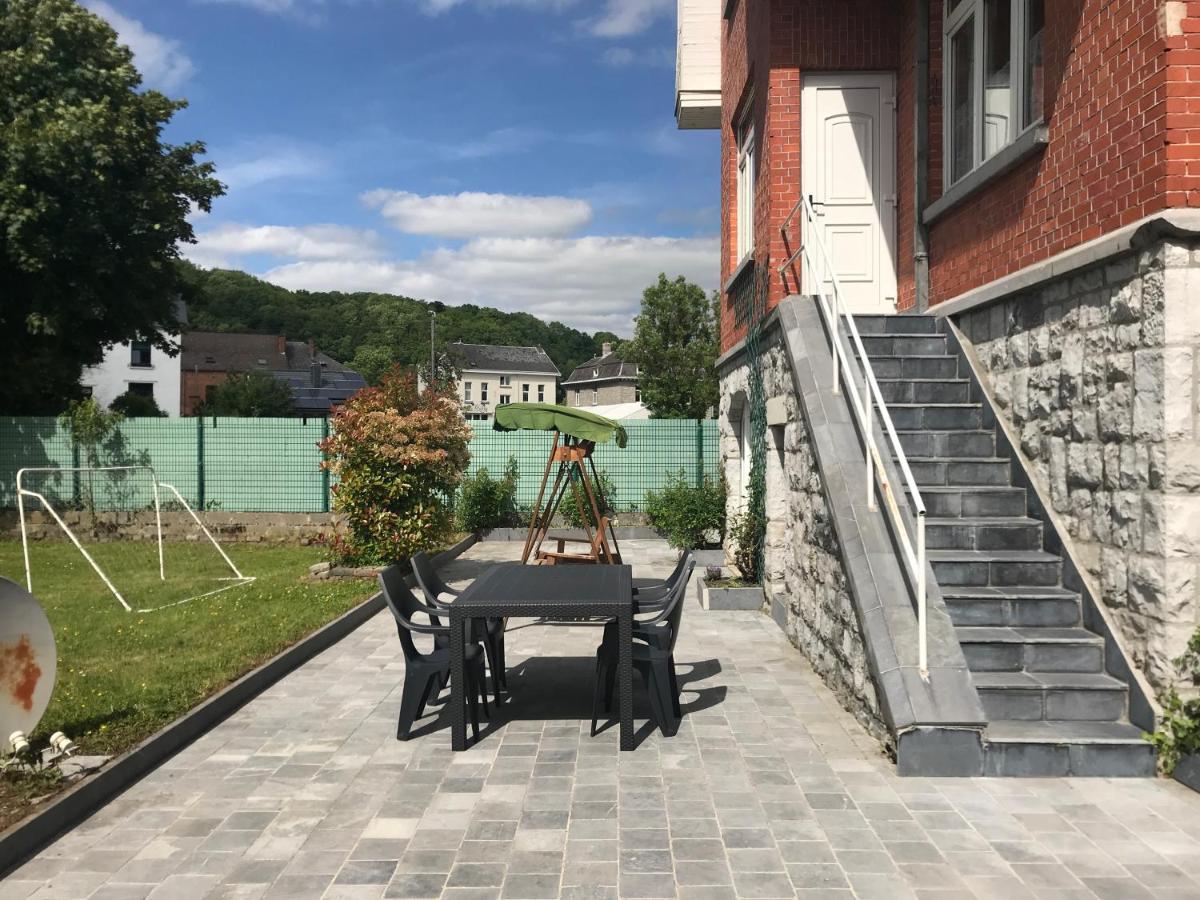Voisins Du Kayak Villa Dinant Exterior photo